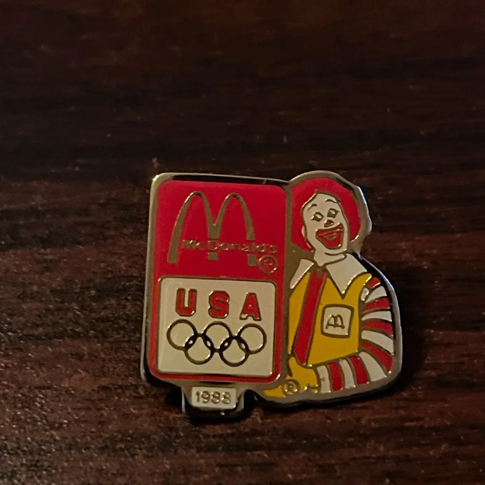 Vintage McDonald’s 1988 Olympics Ronald McDonald Mascot Employee Lapel‎ Hat Pin